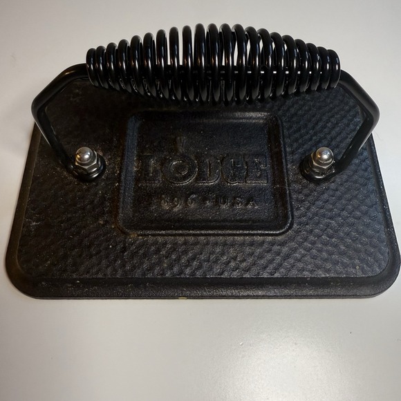 Lodge Other - Lodge 6.75" x 4.5" Cast Iron Grill Press With Spiral Handle